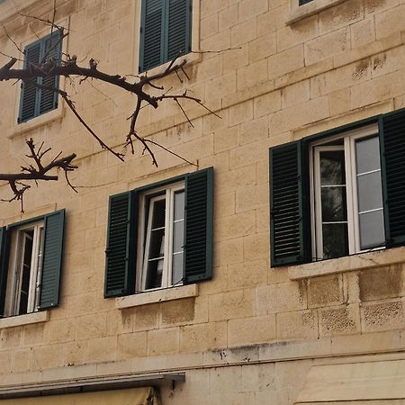 Old Town Apartment Omiš Exteriör bild