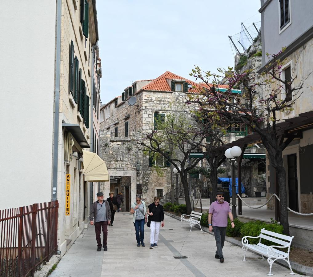 Old Town Apartment Omiš Exteriör bild