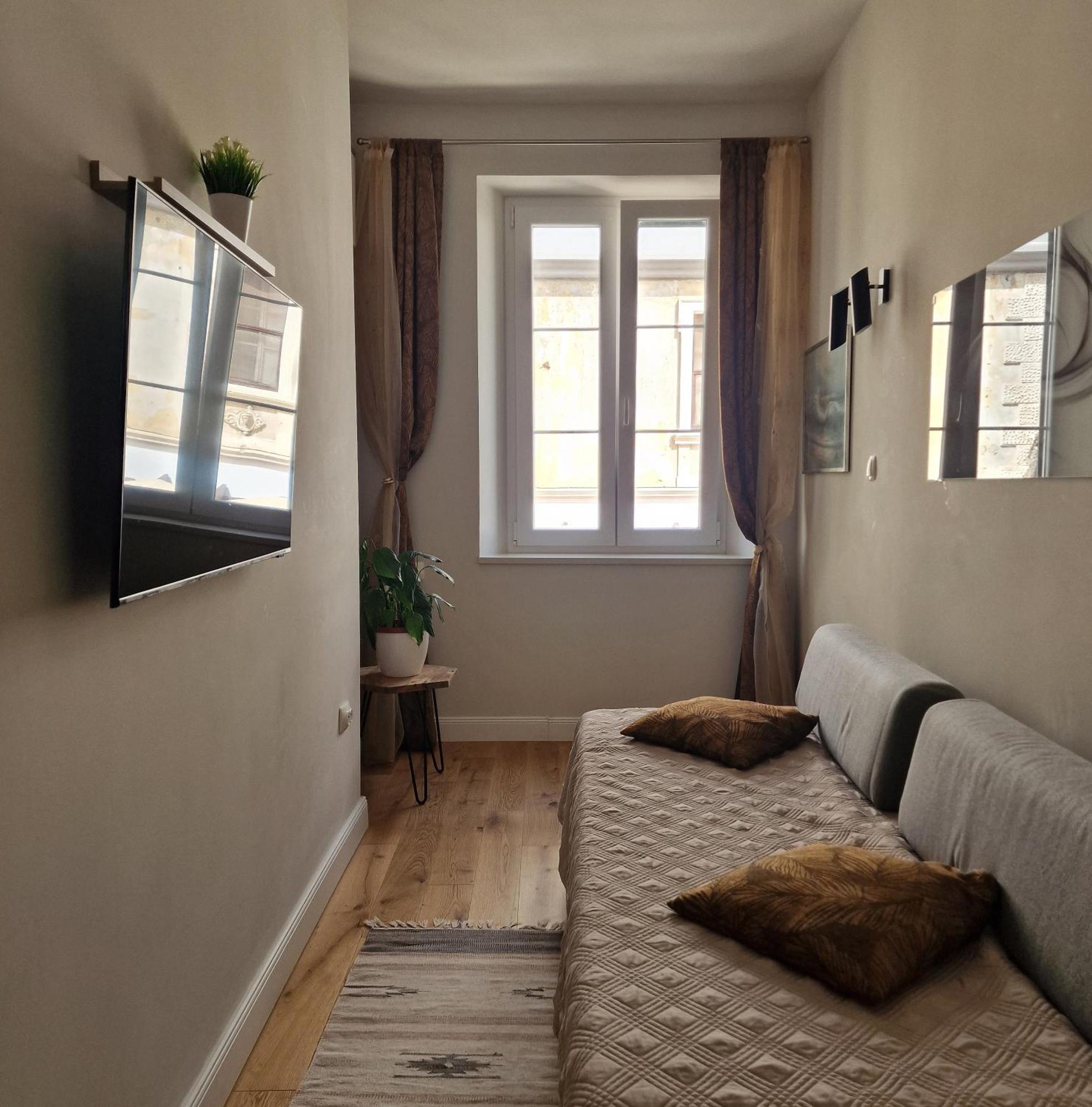 Old Town Apartment Omiš Exteriör bild