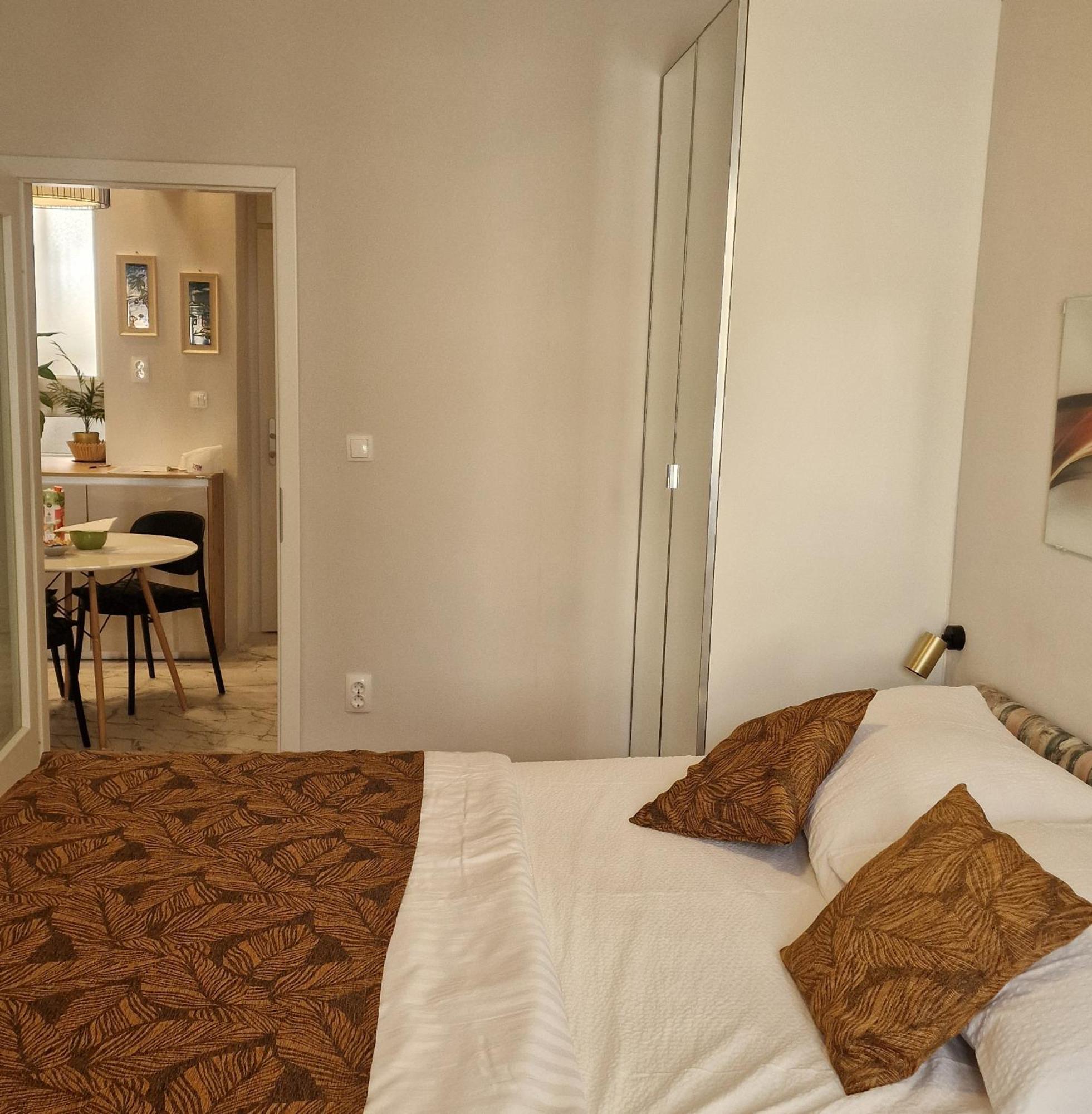 Old Town Apartment Omiš Exteriör bild