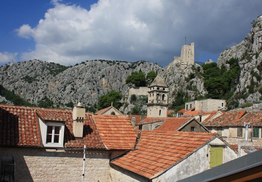 Old Town Apartment Omiš Exteriör bild